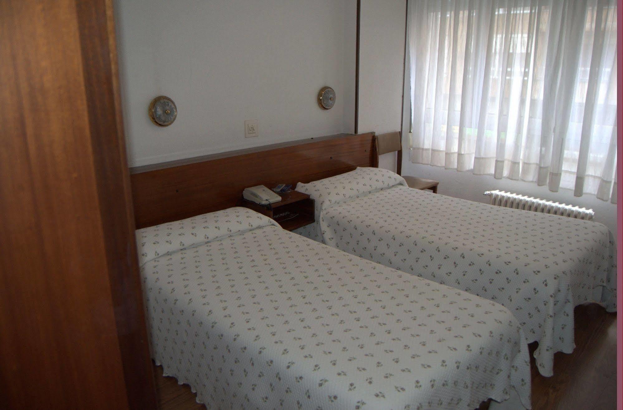 Hostal Liebana Santander Exteriör bild
